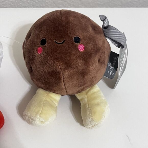 Hallmark Better Together Spaghetti and Meatball Magnetic Plush Pair Set w/ TAG - Picture 10 of 10